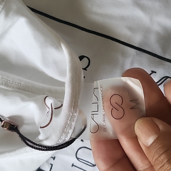 Sports crisscross tank tops - Picture 3 of 3